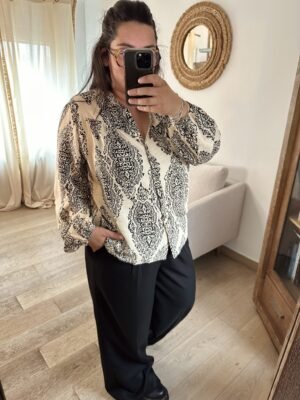 blouse écru et noir grande taille femme curvy by romy