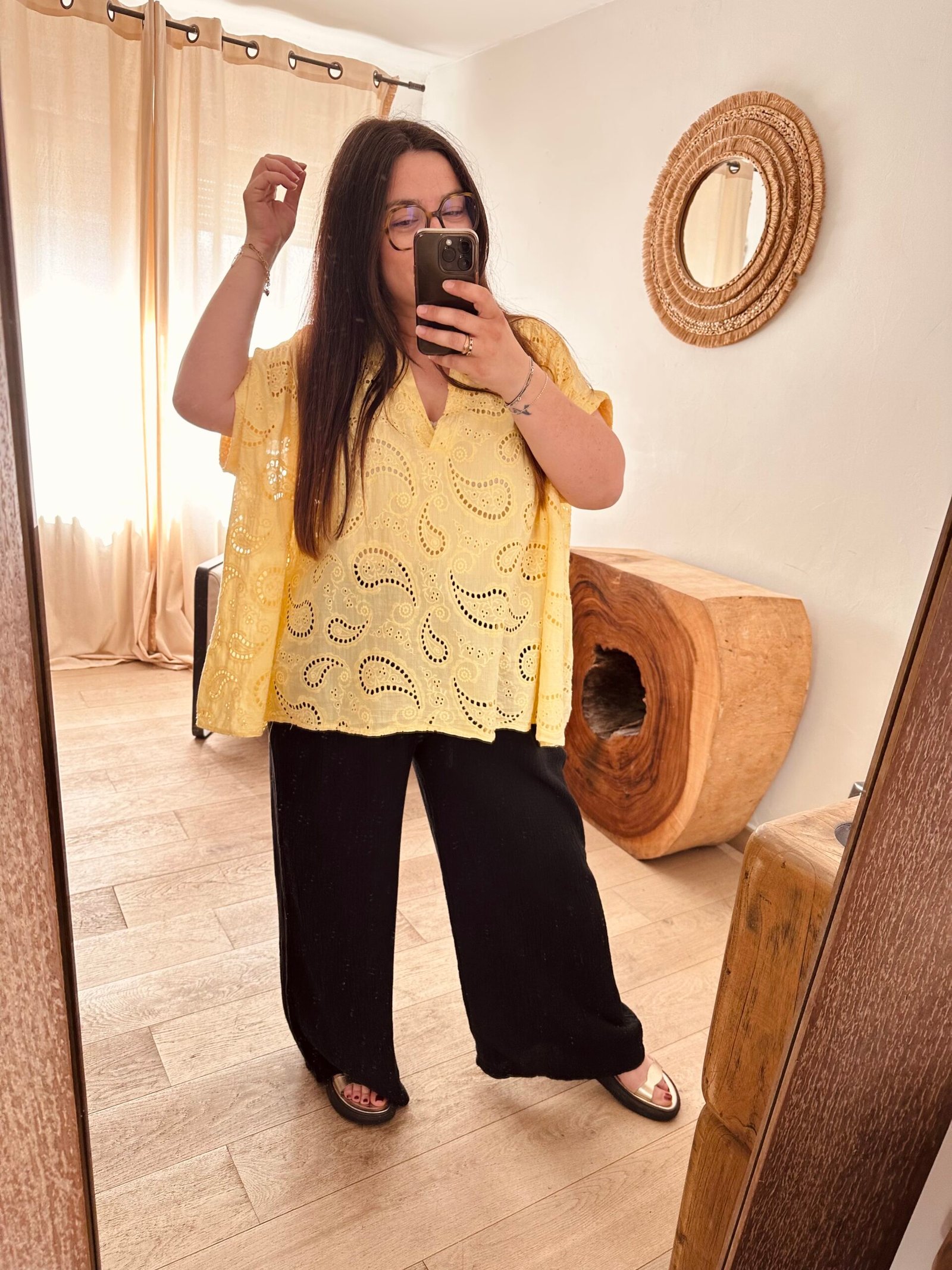 blouse brodée jaune grande taille femme curvy by romy