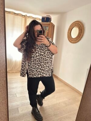 sweat manches courtes leopard grande taille femme curvy by romy