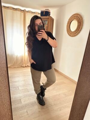 t shirt fluide noir grande taille femme curvy by romy