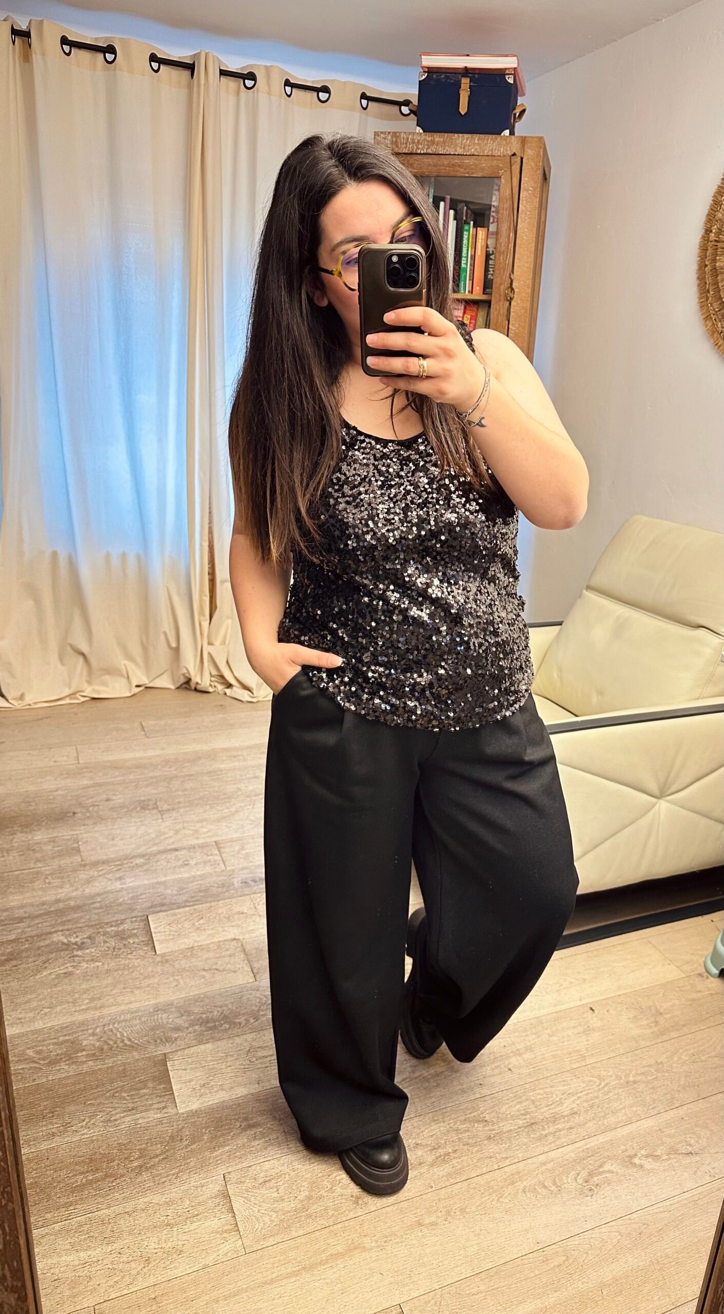 top sequins noir grande taille femme curvy by romy