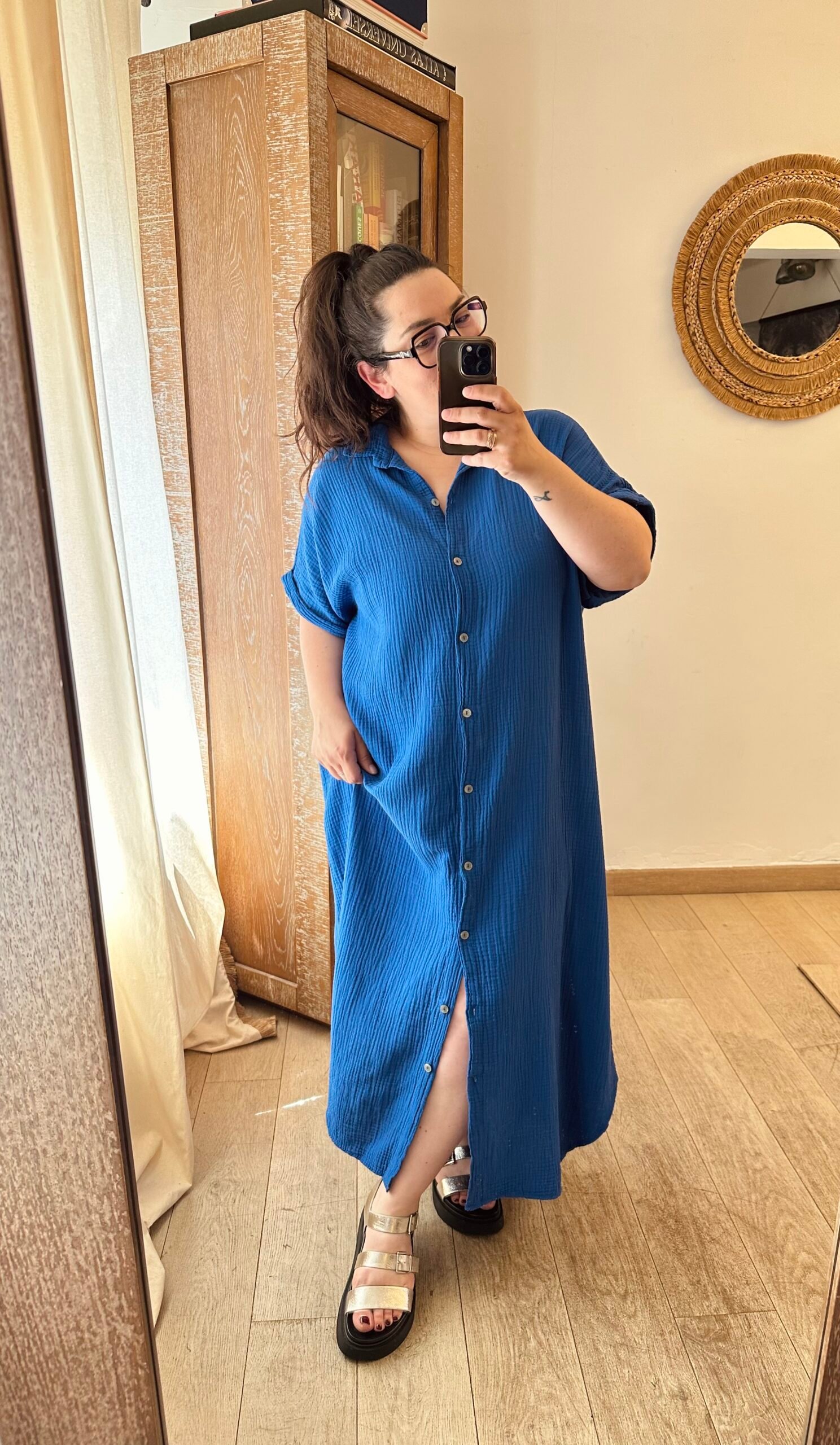 robe chemise bleu gaze de coton grande taille femme curvy by romy